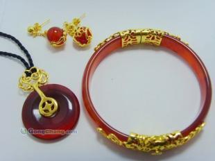 廠家直供紅瑪瑙手鐲套裝 千年愛戀，常青藤主題禮品策劃方案